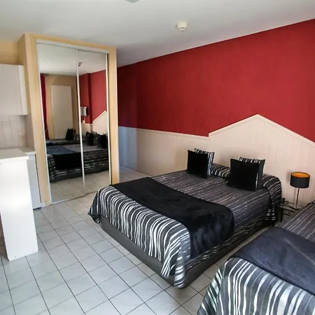 Le Medicis 3* Roussillon (Isere)