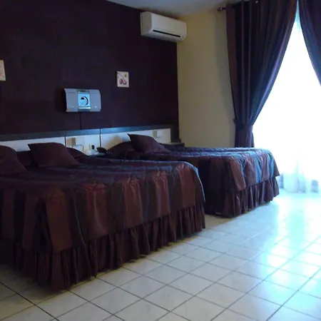Hotel Le Medicis 3*