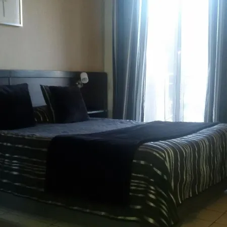 Hotel Le Medicis Roussillon (Isere)