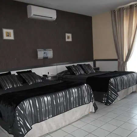 Le Medicis 3*