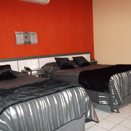 Hotel Medicis