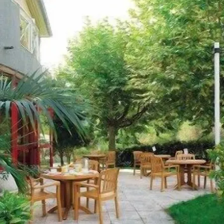 Medicis Hotel