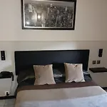 Hotel Medicis Roussillon (Isere)