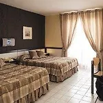 Medicis 3* Roussillon (Isere)