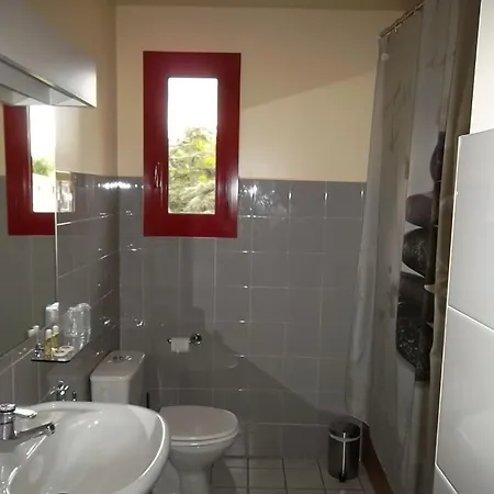 Le Médicis 3* Roussillon (Isere)