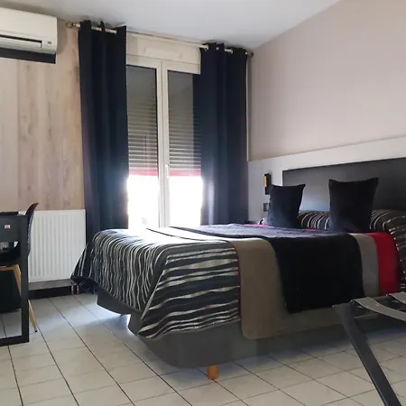 Hotel Medicis Szálloda Roussillon (Isere)