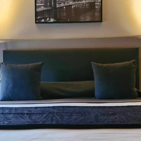 Hotel Medicis 3*