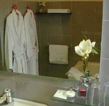 Le Medicis 3* Roussillon (Isere)